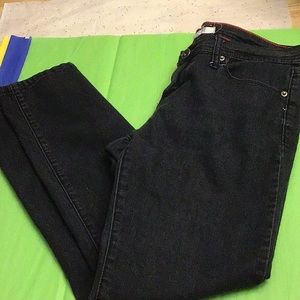 ☘️2/$10☘️Sale! Jeans black lightweight 21Denim size 28x29